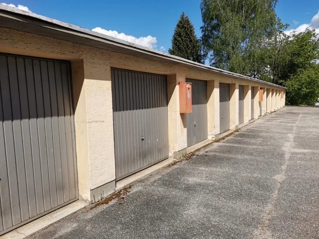GARAGENBOXEN am AUBERG ab 01.11.2026 zu vermieten
