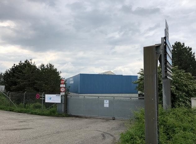 Gewerbeobjekt (Hallen/Produktion/Büro)   ca  2000 m2 sofort verfügbar   weitere  1195m 2 ab 1.7. 26 verfügbar