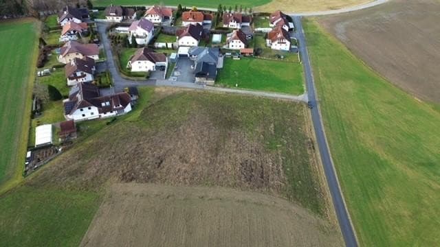 3  Grundstücke mit Aussicht in Ruhelage    Gerling  BINDERWEG  PROVISIONSFREI