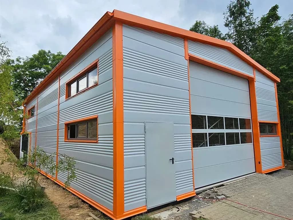 Alte Stahlhalle - Neue Dämmung - Neues Design ?