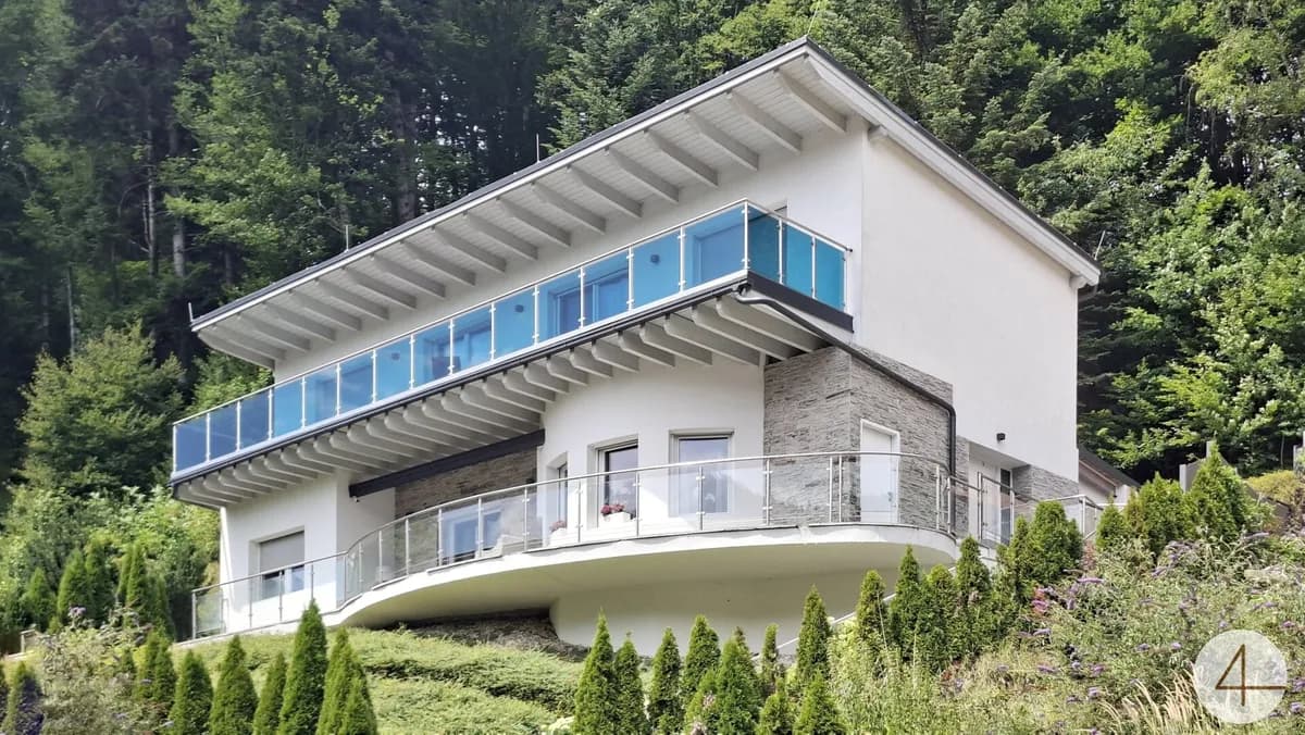 Exklusive Designvilla in traumhafter Hanglage mit Panoramablick
