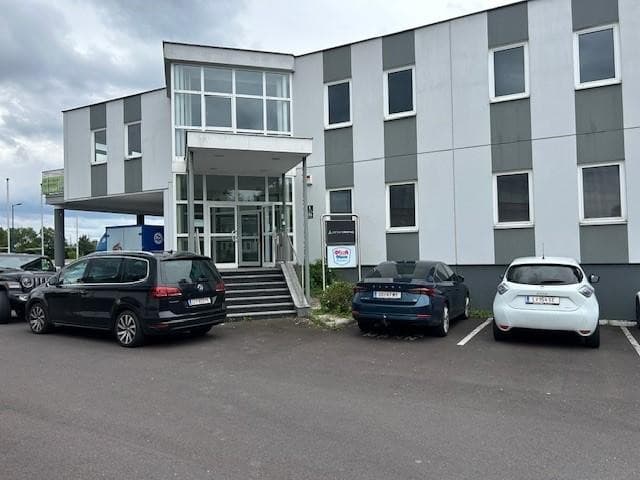 2 Bßroflächen in Traun direkt an der B 1 zu vermieten bis zu 600 m2 verfßgbar !!!! - Bild 1