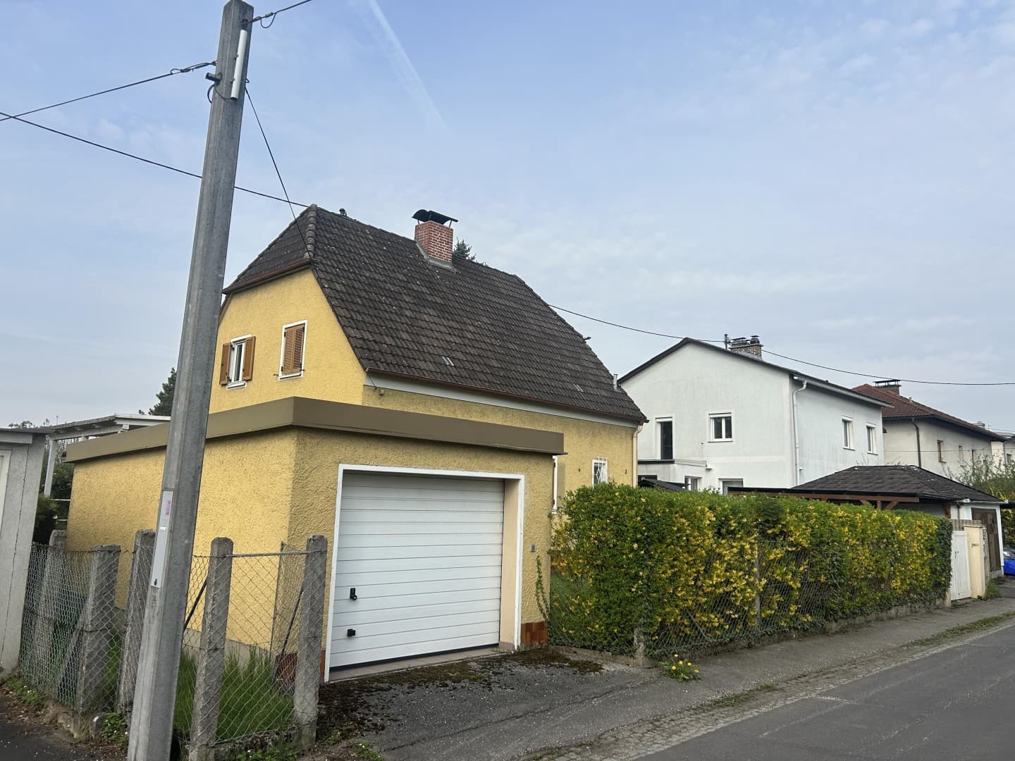 Grundstück mit altem Abbruchhäuschen in Bergham - Bild 1