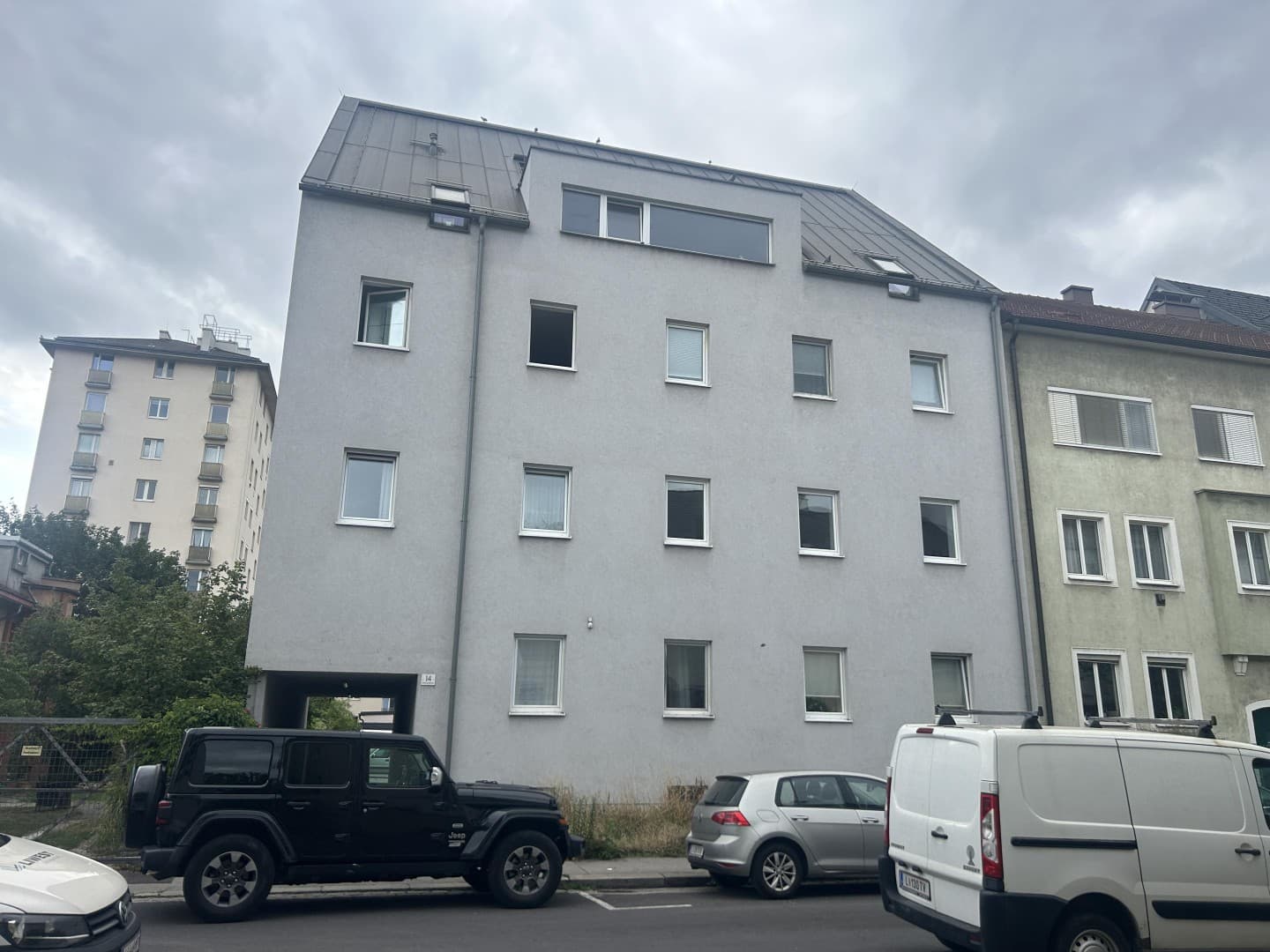 Attraktives Zinshaus mit 11 Wohnungen - vermietet.