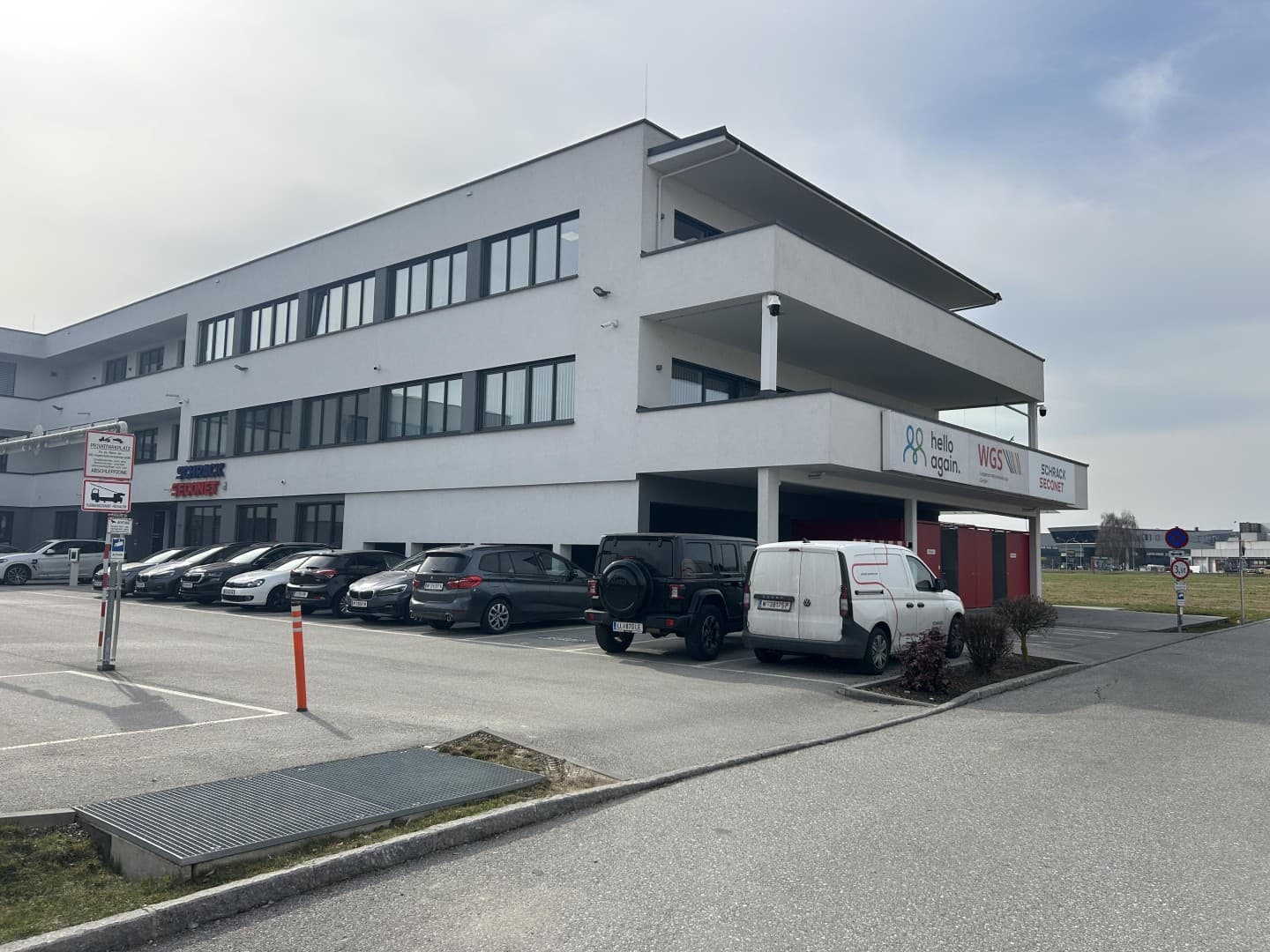 Mietobjekt in TOP LAGE ab 1.7. 26 465 m² EG und 469 m2 1. OG verfügbar plus Keller kleinere Flächen auf Anfrage - Bild 1