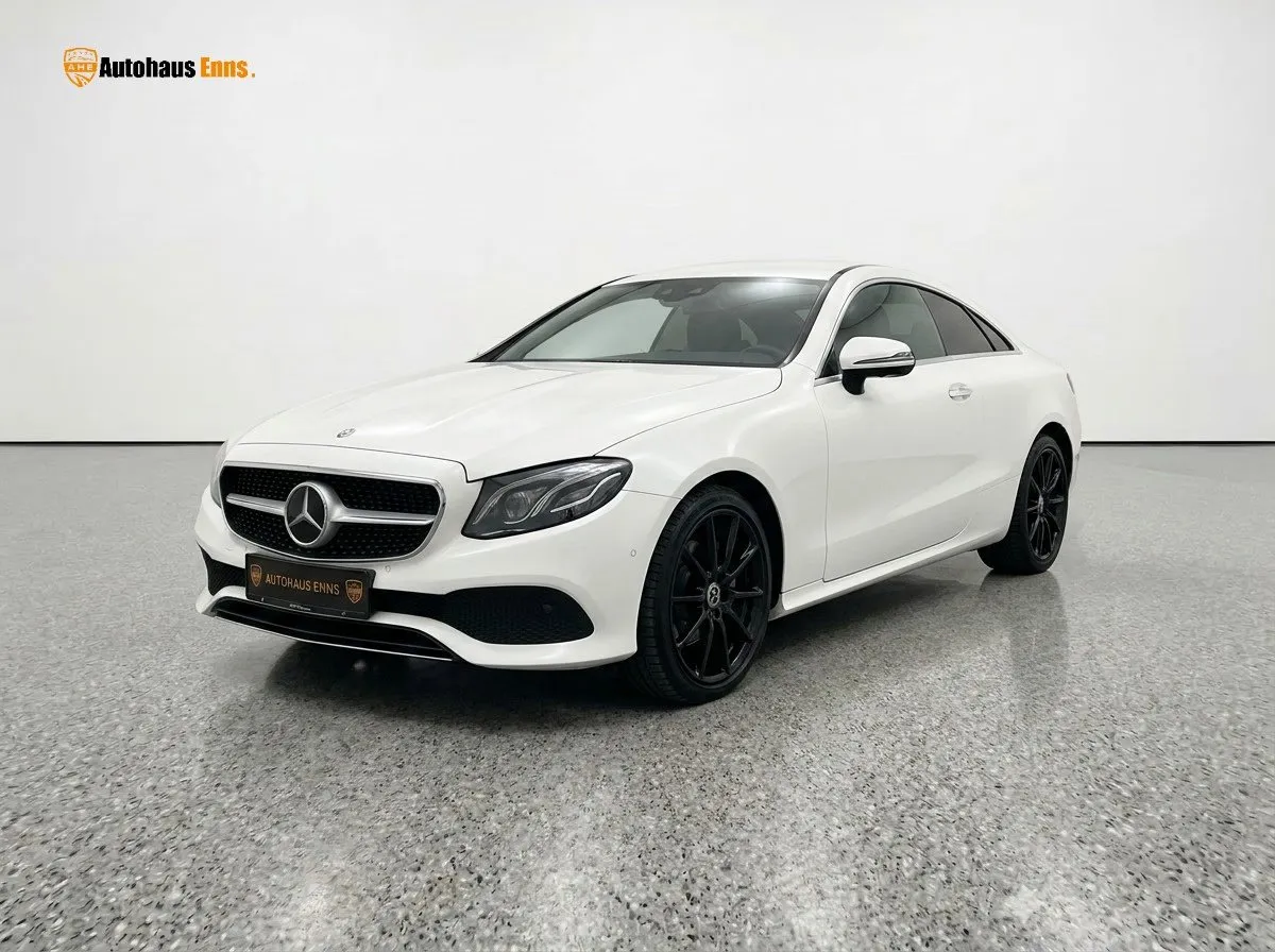 Mercedes-Benz E-220d Automatik / Rückfahrkamera/ Spurhalteassistent/ Automatik / Rückfahrkamera/ Spurhalteassistent/