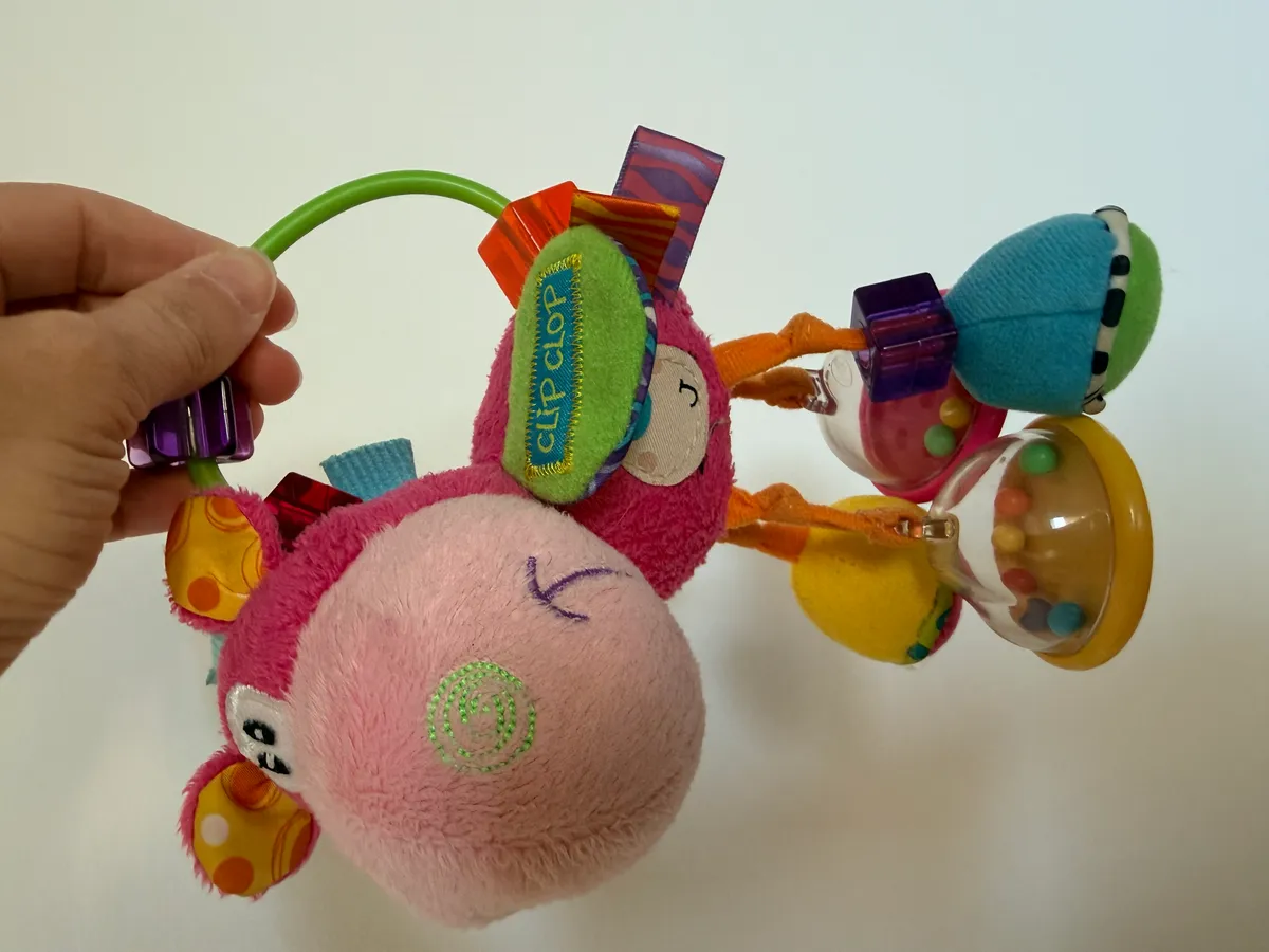 Playgro Clip Clop Rassel Pferd Rot