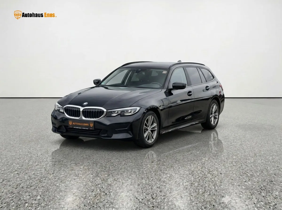 BMW Automatik / Navigation / Klimaautomatik / Sitzheizung / Individual Lenkrad