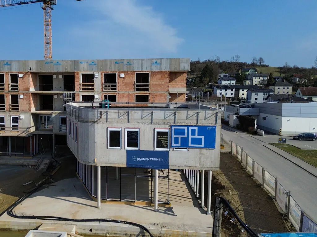 „Moderne Gewerbefläche für Drogerie in zentraler Lage von Straßham“