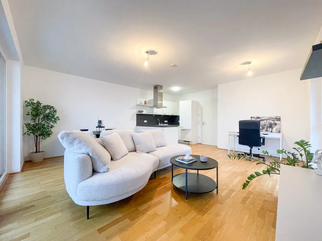 „Toplage am Lindenpark: 2-Zimmer-Wohntraum auf 63 m²“