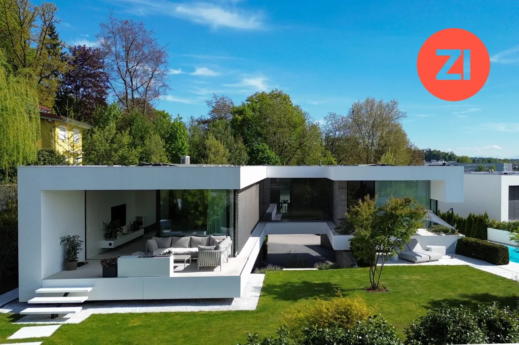 Zeitlose Eleganz trifft modernen Wohnkomfort – Ihr Traumhaus mit Innenhofcharakter und Pool!