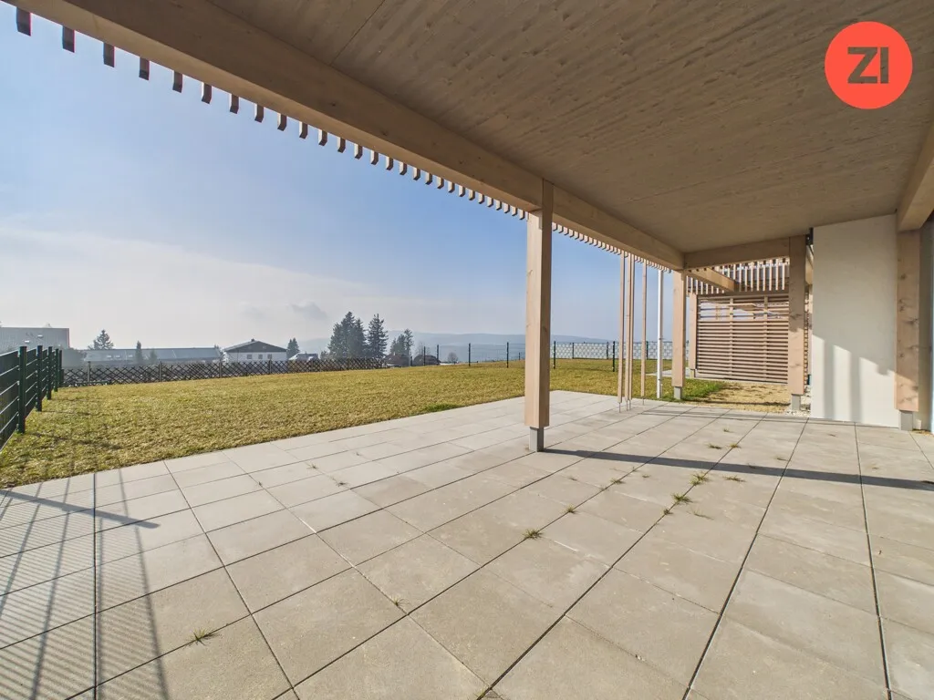*Über der Nebelgrenze* 4- Zimmer Anlegerwohnung mit Terrasse und Garten