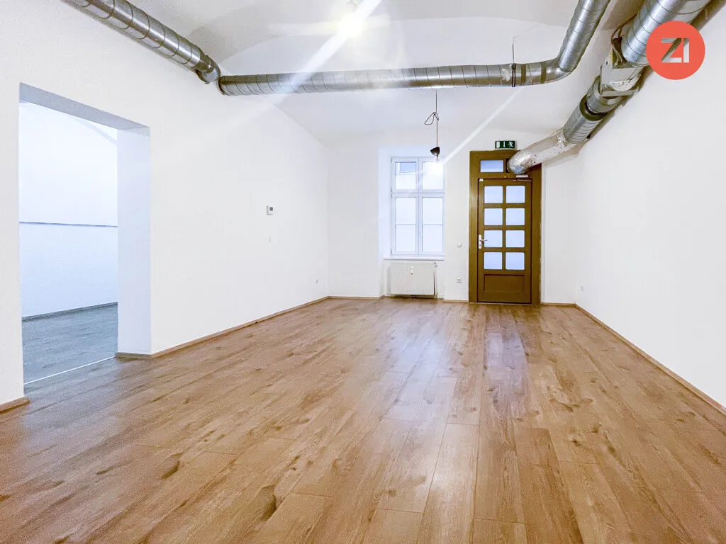 Zentrales 3- Raum Büro im Linzer Zentrum - Landestheater