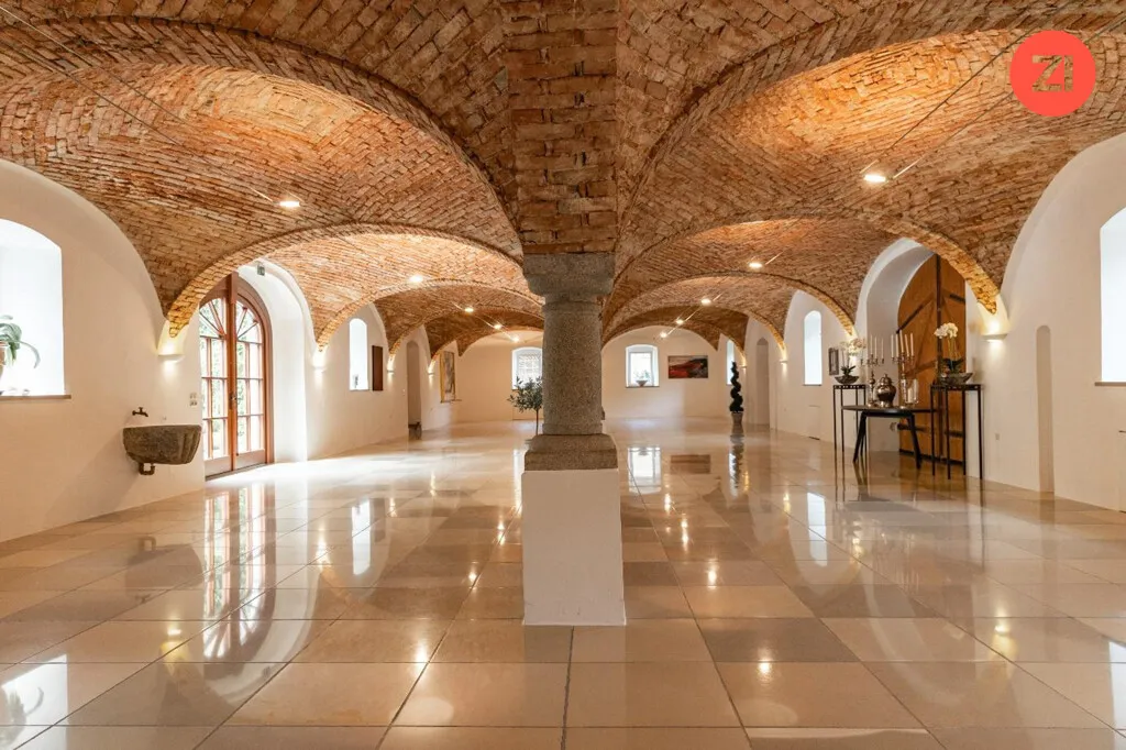 Hochwertige Büro-/ und Ausstellungsflächen in Bestlage in Ansfelden (A1/ B139)