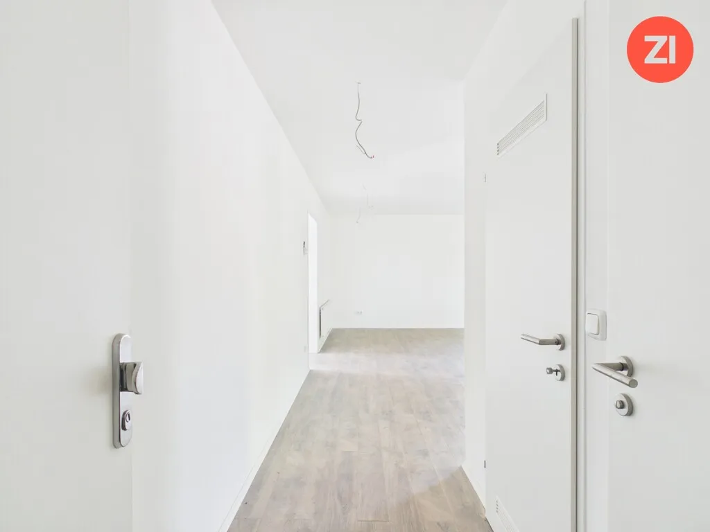 Generalsanierte Wohnung in Bahnhofsnähe mit Balkon und Außenstellplätzen