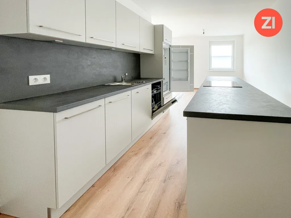 Schöne geförderte 3-Zimmer-Wohnung inklusive Einbauküche und 2. Außenstellplatz