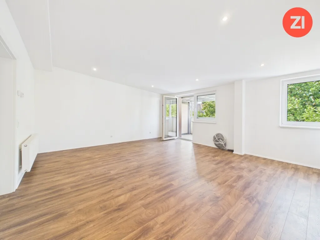 Generalsanierte Wohnung in Bahnhofsnähe mit Balkon und Außenstellplätzen