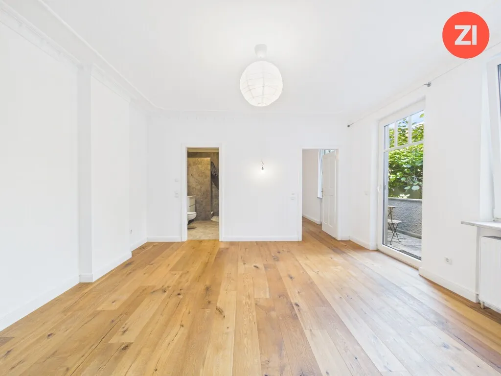 Charmante 2 Zimmer Altbauwohnung mit ruhigem Innenhof-Balkon