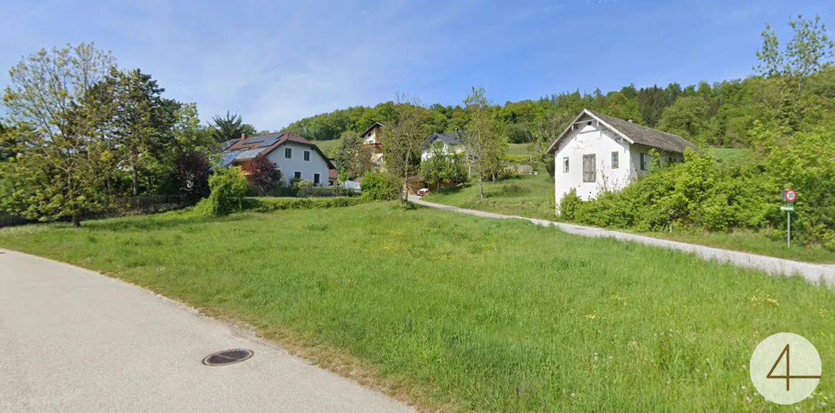 Sonniges Eckgrundstück ohne Bauzwang