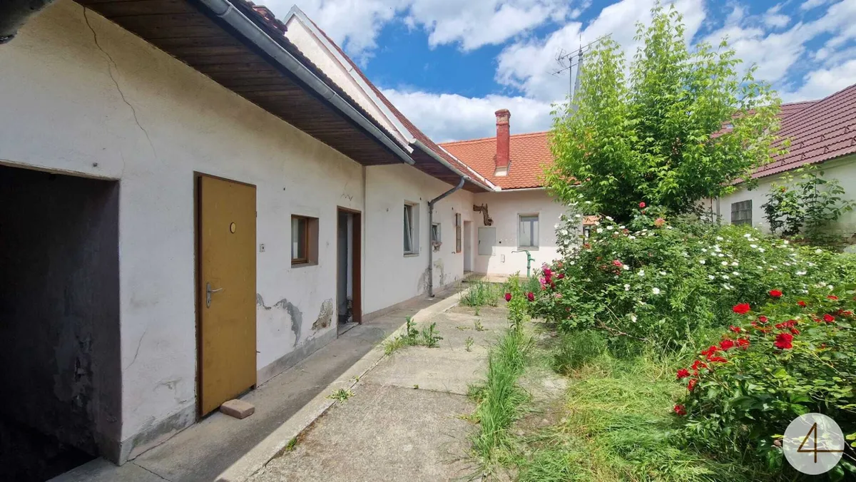Sanierungsbedürftiges Haus zu verkaufen